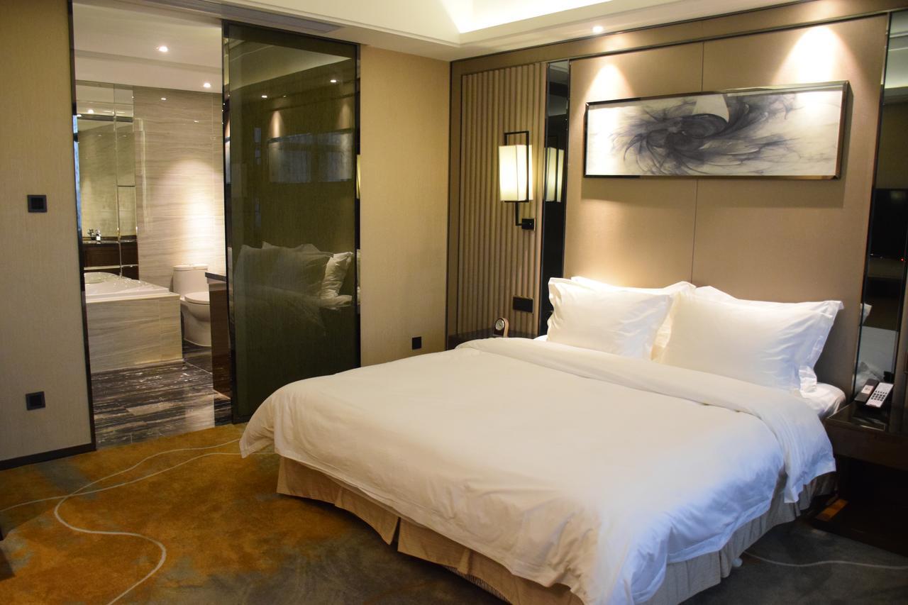 Ramada Foshan Hotel Zewnętrze zdjęcie