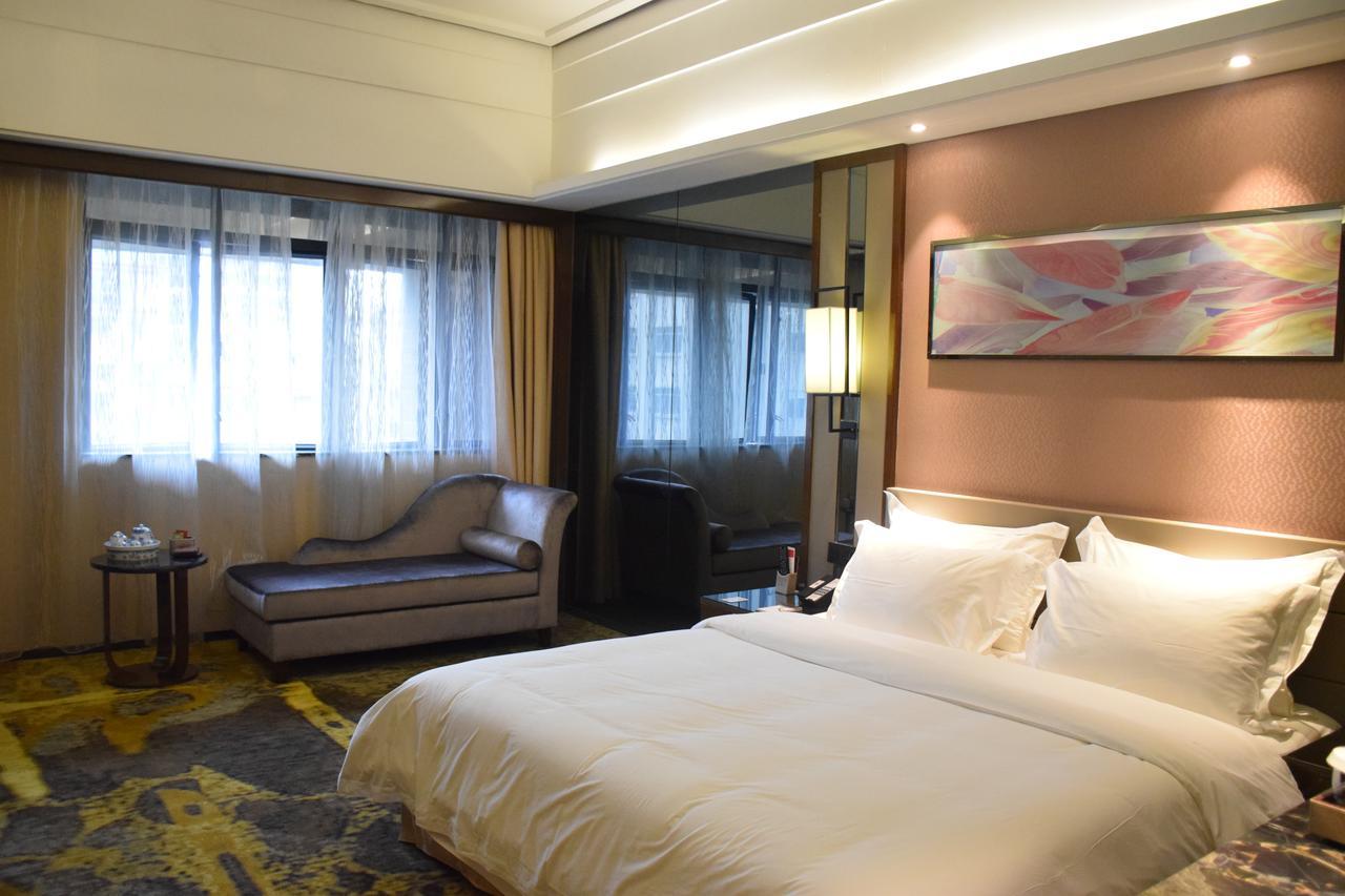 Ramada Foshan Hotel Zewnętrze zdjęcie