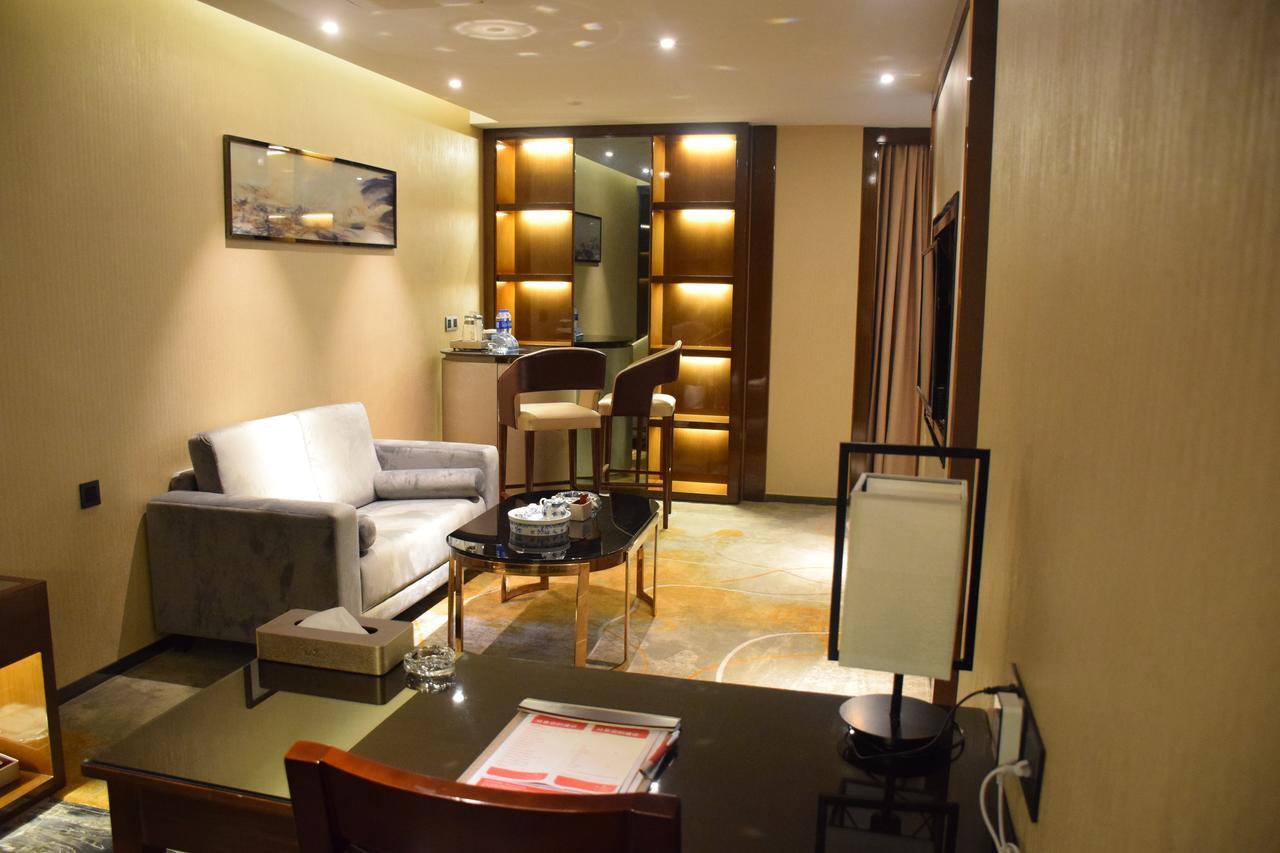 Ramada Foshan Hotel Zewnętrze zdjęcie
